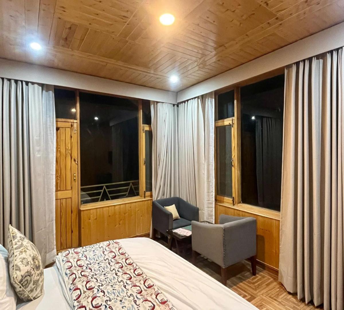 Snow Range Resort And Cottage Vashist Exterior photo